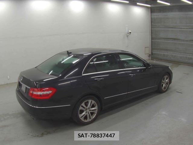 Mercedes Benz E-CLASS 2010-11 7809219-1
