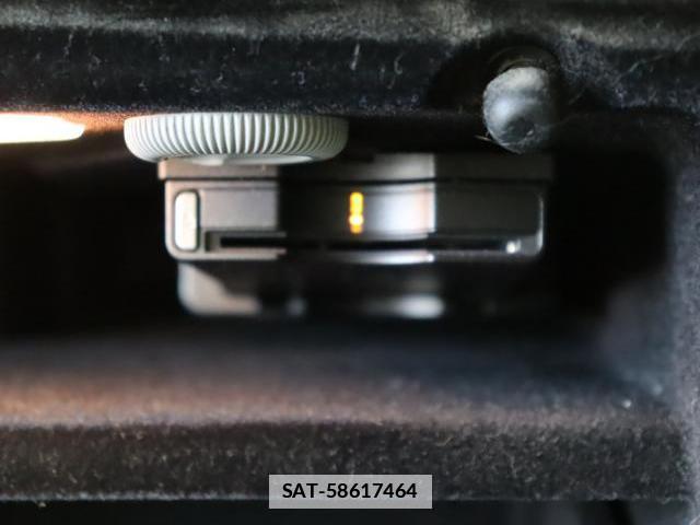 Mercedes Benz E-CLASS 2015-04 7810149-3
