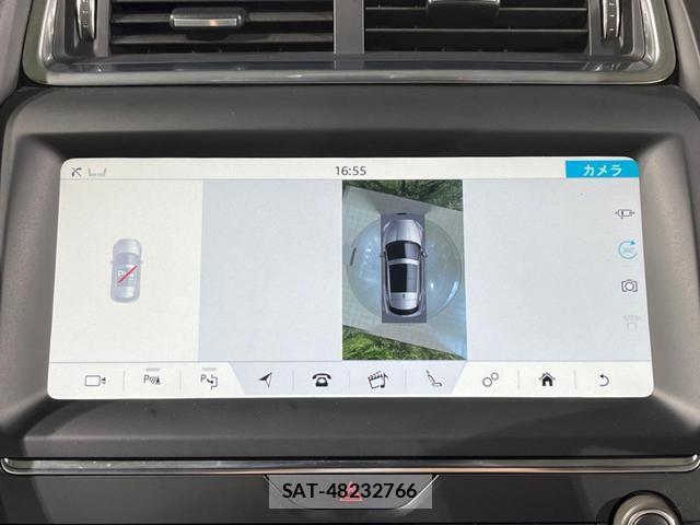 Jaguar E-PACE 2018-08 7798996-11