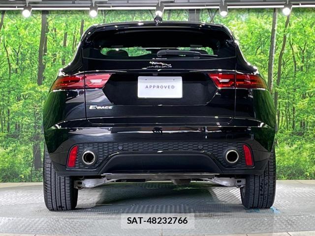 Jaguar E-PACE 2018-08 7798996-19