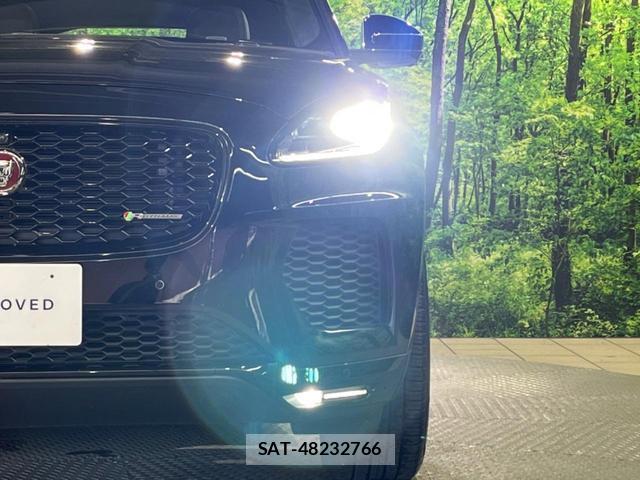 Jaguar E-PACE 2018-08 7798996-9