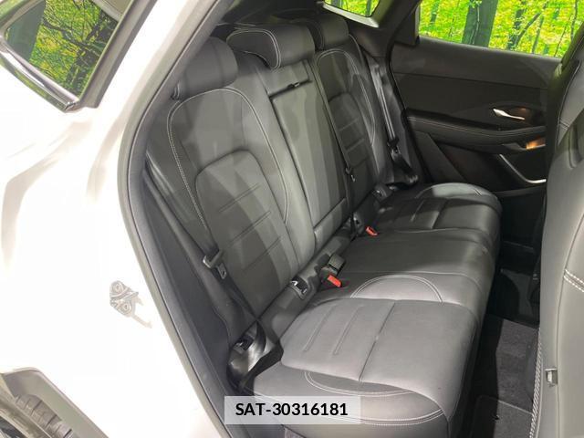 Jaguar E-PACE 2025-03 7799251-10