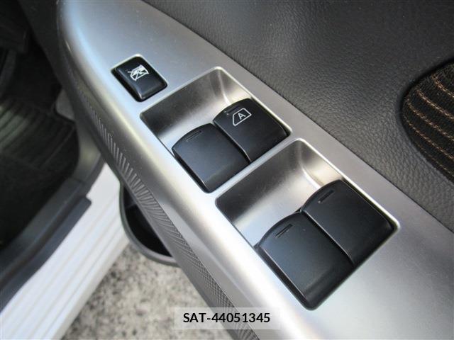Mitsubishi EK CUSTOM 2015-07 7802673-7