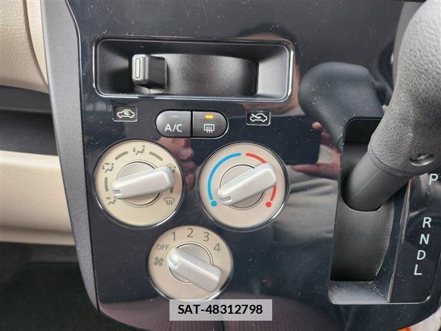 Mitsubishi EK WAGON 2017-02 7802731-8