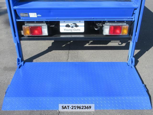 Isuzu ELF TRUCK 2010-11 7793397-13