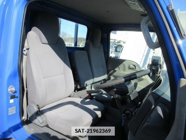 Isuzu ELF TRUCK 2010-11 7793397-17