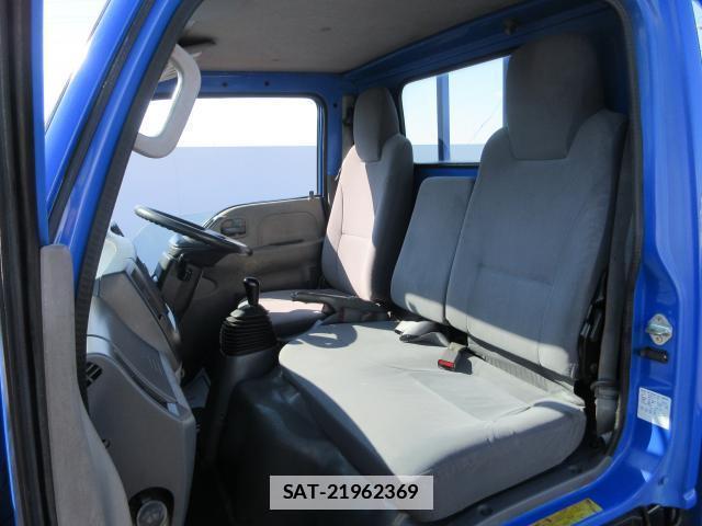 Isuzu ELF TRUCK 2010-11 7793397-18