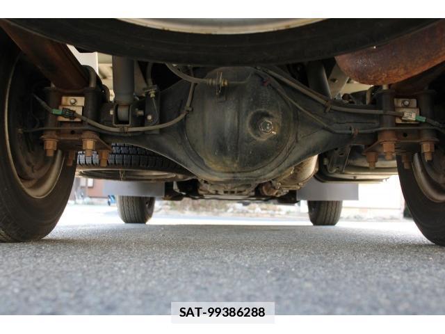 Isuzu ELF TRUCK 2010-08 7793455-17