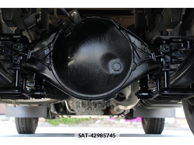 Isuzu ELF TRUCK 2019-10 7793497-17