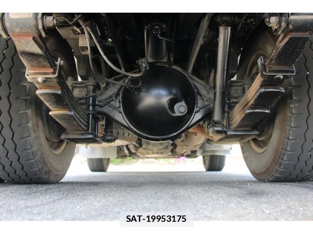 Isuzu ELF TRUCK 2014-06 7793516-17