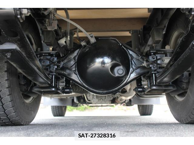 Isuzu ELF TRUCK 2020-10 7793518-17