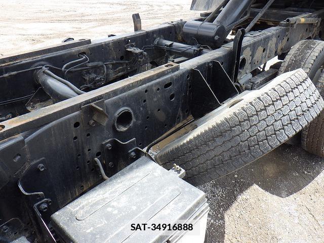 Isuzu ELF TRUCK 2017 7796213-13