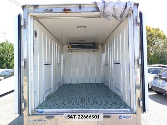 Isuzu ELF TRUCK 2016-03 7796214-11
