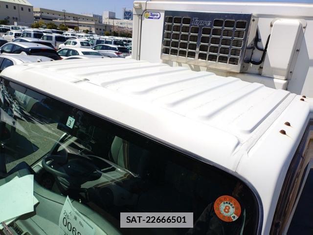 Isuzu ELF TRUCK 2016-03 7796214-12