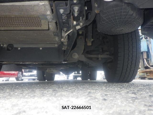 Isuzu ELF TRUCK 2016-03 7796214-15