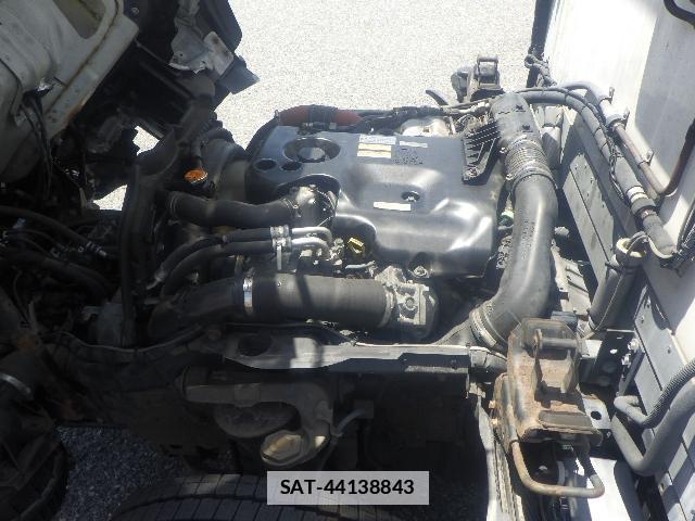 Isuzu ELF TRUCK 2016-03 7796217-15