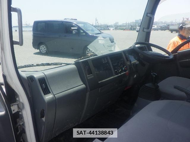 Isuzu ELF TRUCK 2016-03 7796217-6
