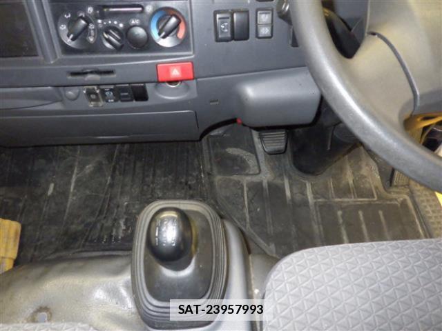 Isuzu ELF TRUCK 2018-03 7796219-5