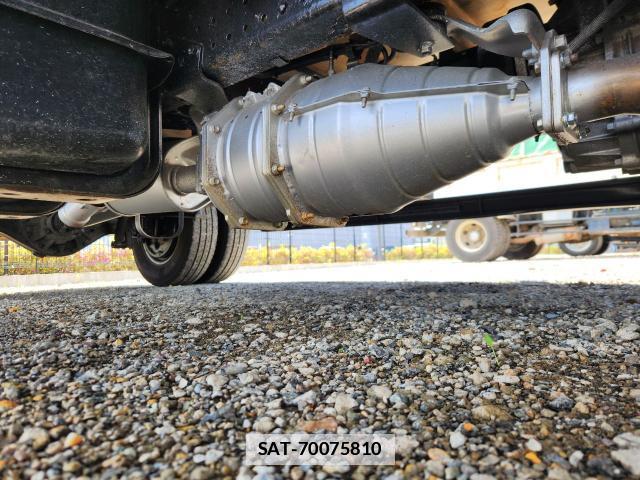 Isuzu ELF TRUCK 2014 7796224-16