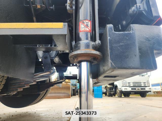 Isuzu ELF TRUCK 2012-07 7796229-14