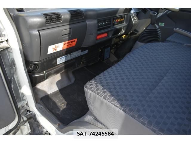 Isuzu ELF TRUCK 2006-04 7796516-11