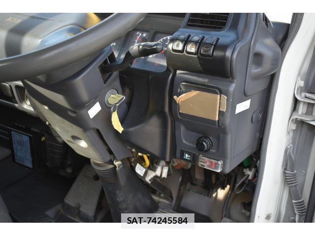 Isuzu ELF TRUCK 2006-04 7796516-14
