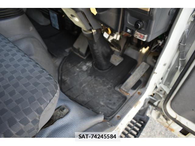 Isuzu ELF TRUCK 2006-04 7796516-16