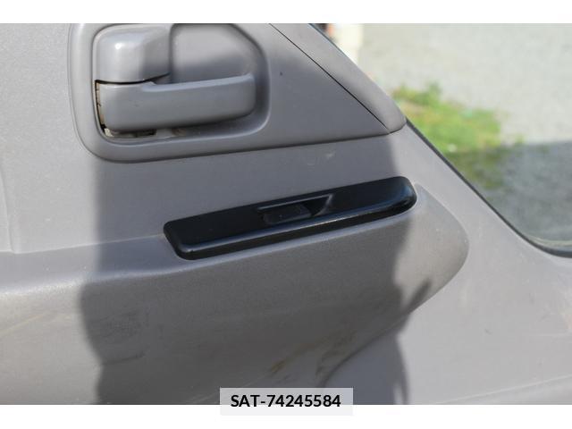 Isuzu ELF TRUCK 2006-04 7796516-18