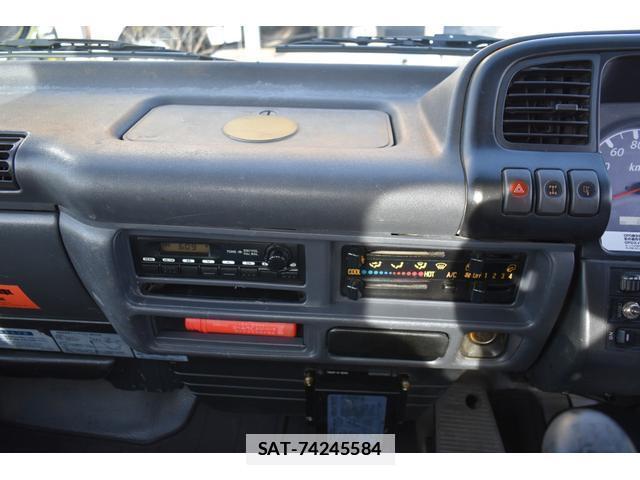 Isuzu ELF TRUCK 2006-04 7796516-4