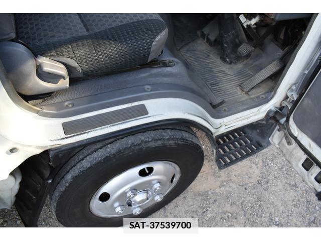 Isuzu ELF TRUCK 2006-03 7796524-15