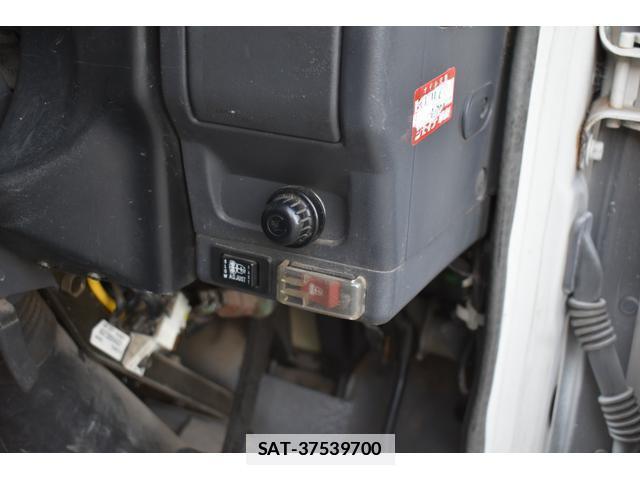 Isuzu ELF TRUCK 2006-03 7796524-18