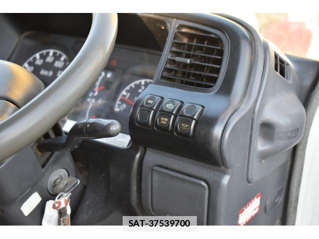 Isuzu ELF TRUCK 2006-03 7796524-4