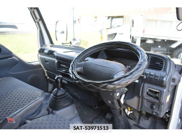 Isuzu ELF TRUCK 2006-04 7796536-4