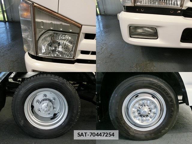 Isuzu ELF TRUCK 2012-07 7797941-16
