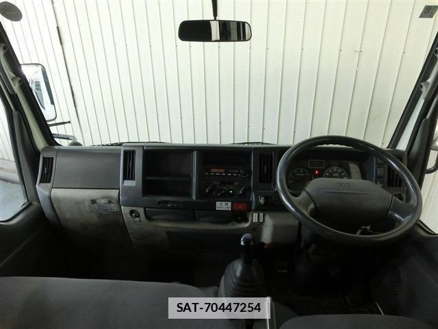 Isuzu ELF TRUCK 2012-07 7797941-3