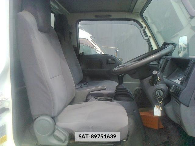 Isuzu ELF TRUCK 2012-04 7798379-4