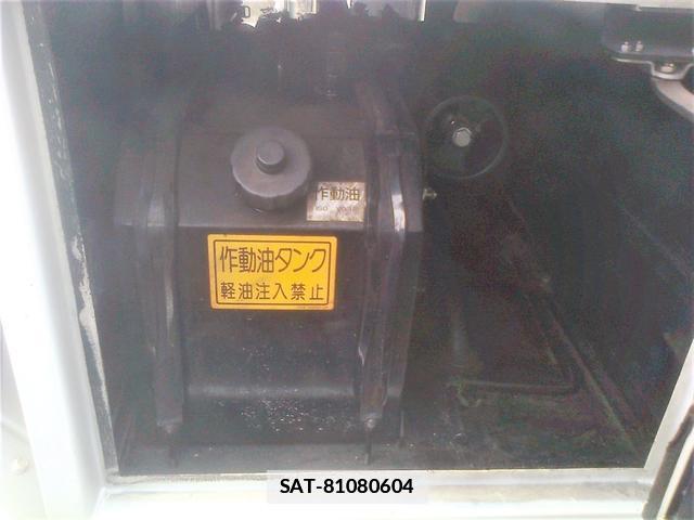 Isuzu ELF TRUCK 2012-04 7798383-11