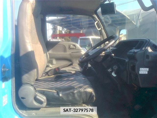 Isuzu ELF TRUCK 2000-11 7798389-5