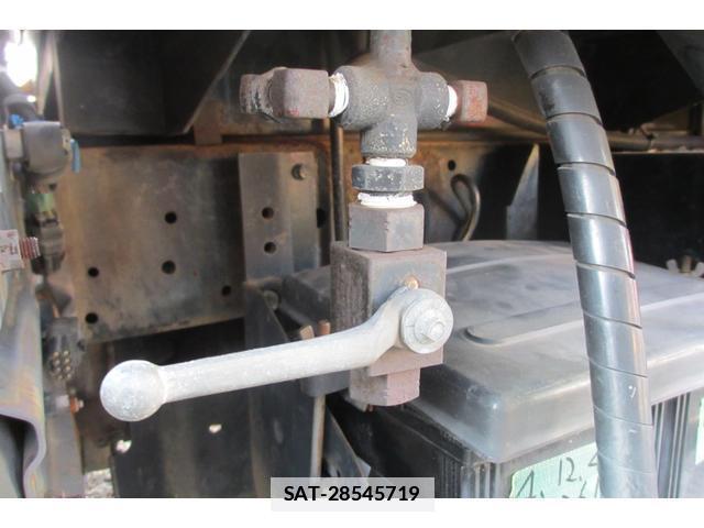 Isuzu ELF TRUCK 2007-03 7798409-6
