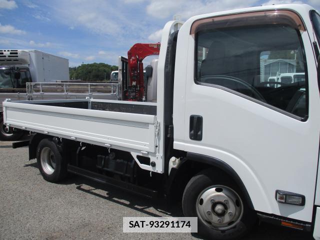 Isuzu ELF TRUCK 2017-04 7799782-12