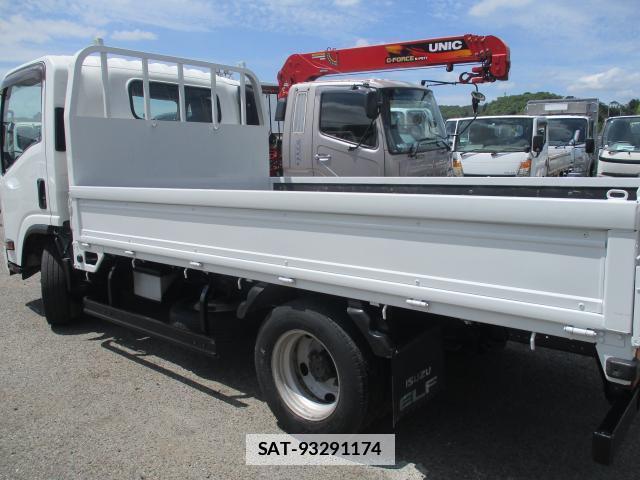 Isuzu ELF TRUCK 2017-04 7799782-13
