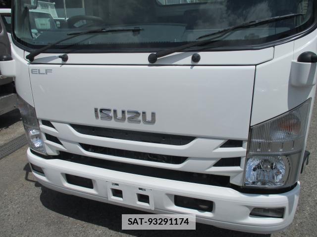 Isuzu ELF TRUCK 2017-04 7799782-15