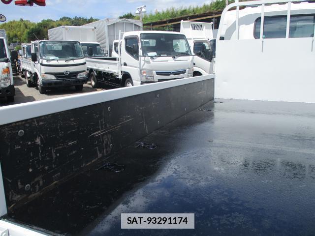 Isuzu ELF TRUCK 2017-04 7799782-16