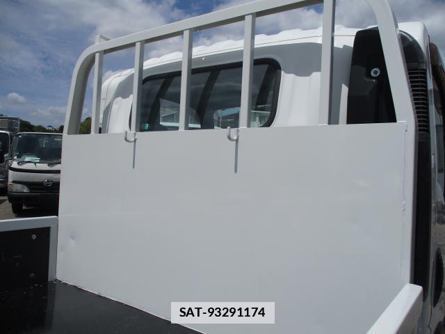 Isuzu ELF TRUCK 2017-04 7799782-18