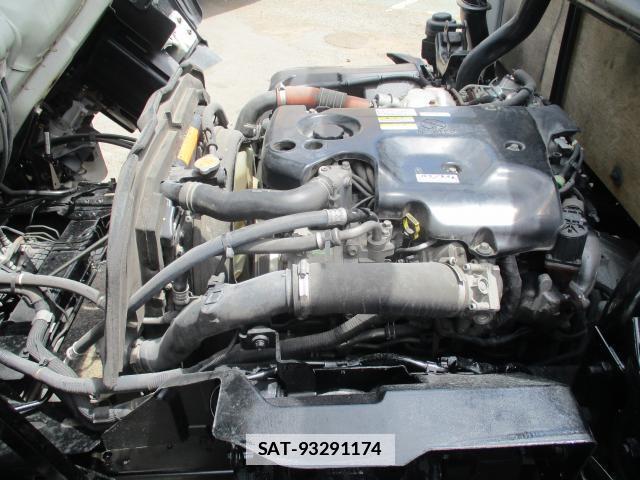 Isuzu ELF TRUCK 2017-04 7799782-5