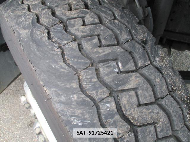 Isuzu ELF TRUCK 2012-09 7799785-17