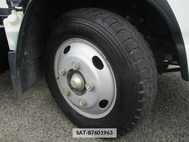 Isuzu ELF TRUCK 2022-09 7799800-17