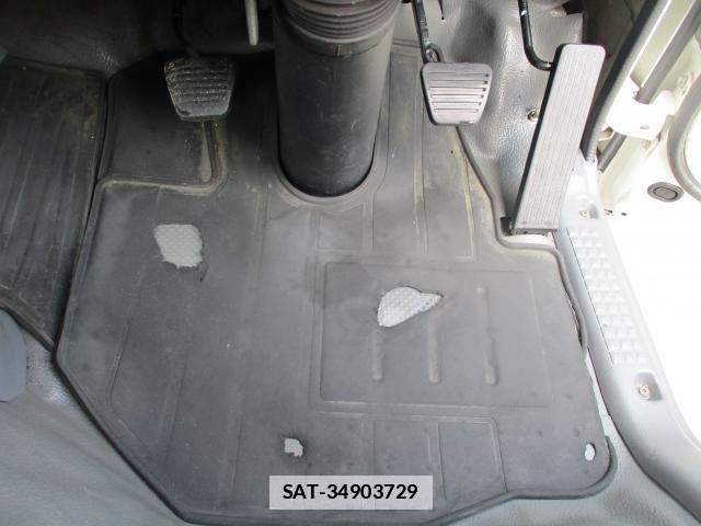 Isuzu ELF TRUCK 2019-03 7799813-6