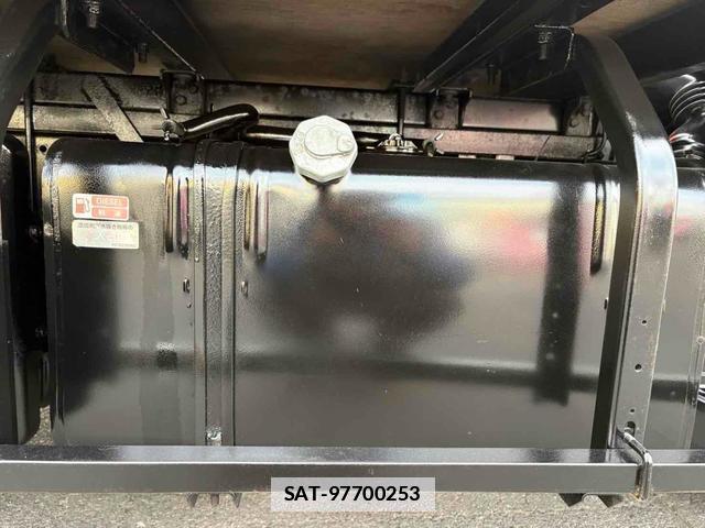 Isuzu ELF TRUCK 2014-11 7801600-19