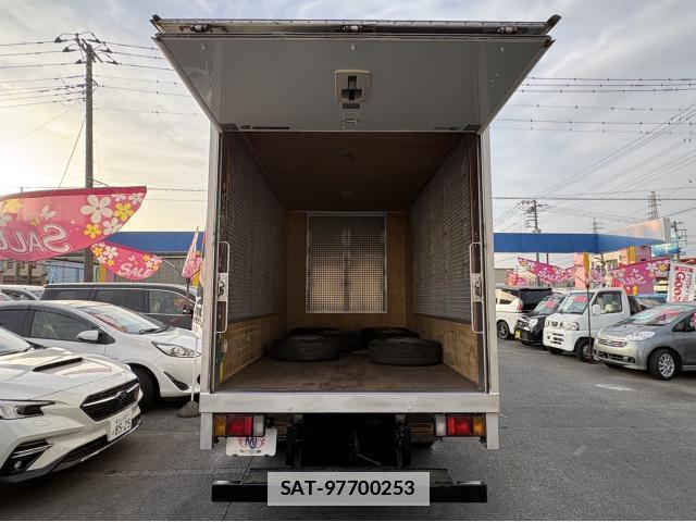 Isuzu ELF TRUCK 2014-11 7801600-3